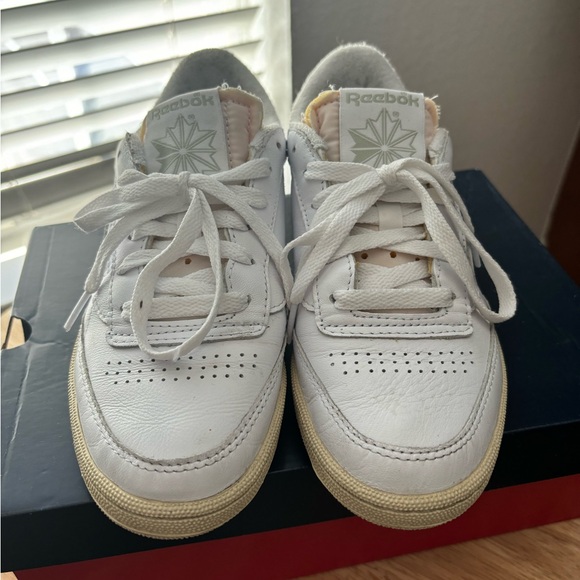 Reebok Club C 85 Vintage Sneaker- Size 7 Women’s - Picture 2 of 6